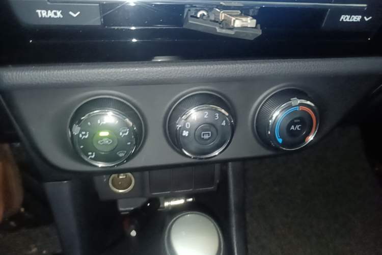 Used Toyota Levin 2014 1.6G CVT Elite Edition Audio And AC Panel