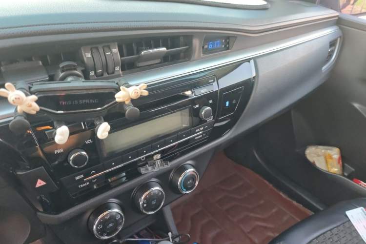 Used Toyota Levin 2014 1.6G CVT Elite Edition Audio And AC Panel