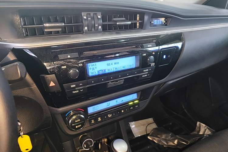 Used Toyota Levin 2014 1.6G-L CVT Leading Edition Audio And AC Panel