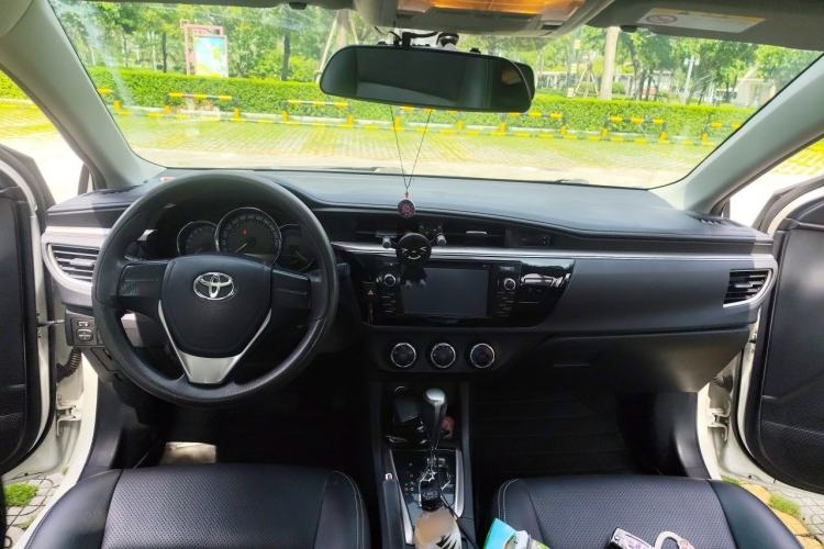 Used Toyota Levin 2014 1.6G CVT Elite Edition Center Console