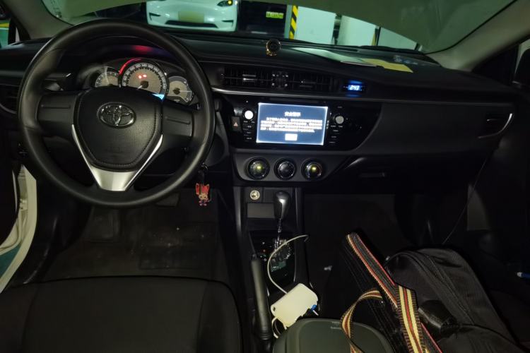 Used Toyota Levin 2014 1.6G CVT Elite Edition Center Console