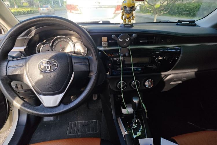 Used Toyota Levin 2014 1.6G CVT Elite Edition Center Console