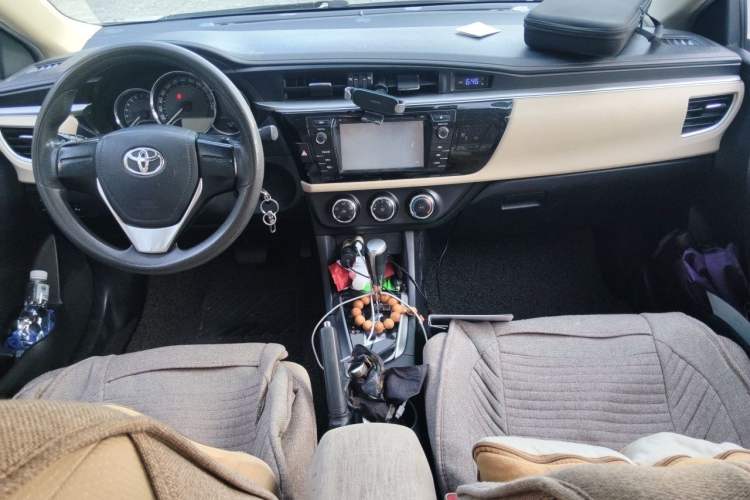 Used Toyota Levin 2014 1.6G CVT Elite Edition Center Console