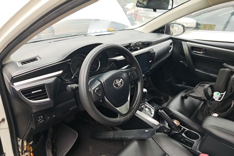 Used Toyota Levin 2014 1.6G CVT Elite Edition Center Console