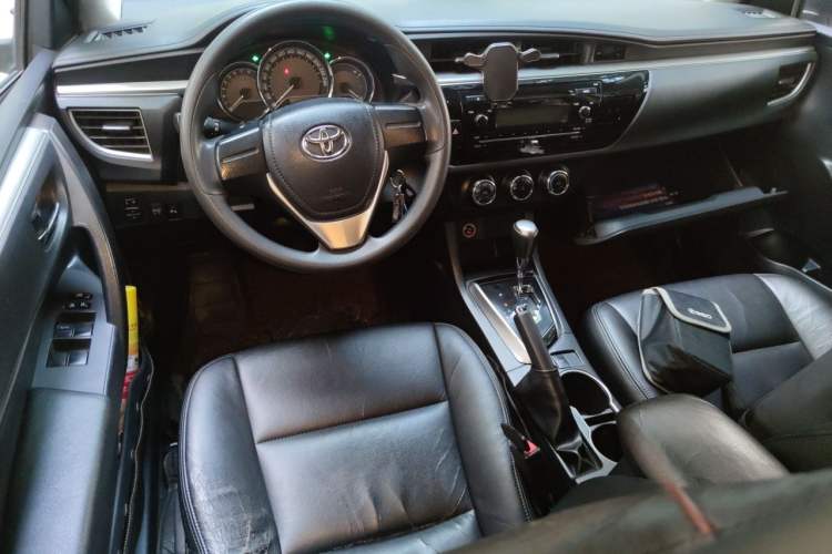 Used Toyota Levin 2014 1.6G CVT Elite Edition Center Console