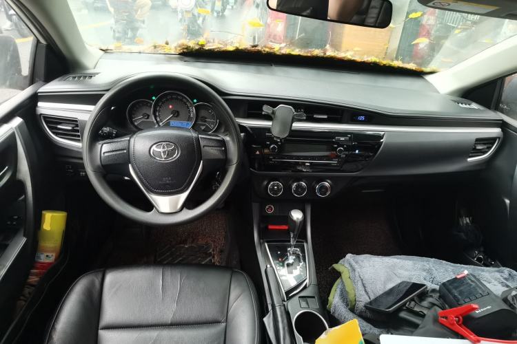 Used Toyota Levin 2014 1.6G CVT Elite Edition Center Console