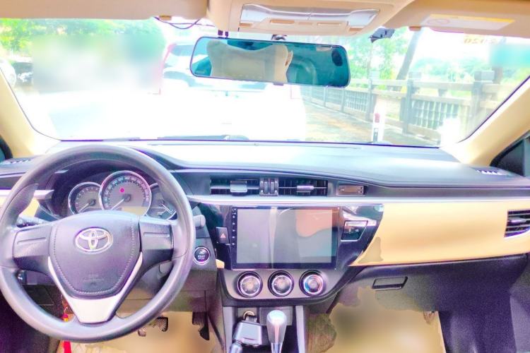 Used Toyota Levin 2014 1.6G CVT Elite Edition Center Console