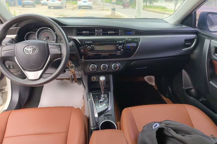 Used Toyota Levin 2014 1.6G CVT Elite Edition Center Console