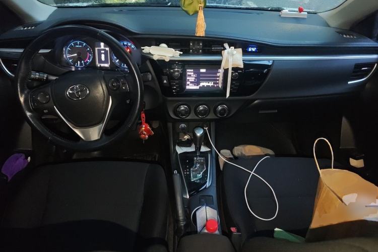Used Toyota Levin 2014 1.8 GS CVT Elite Edition Center Console