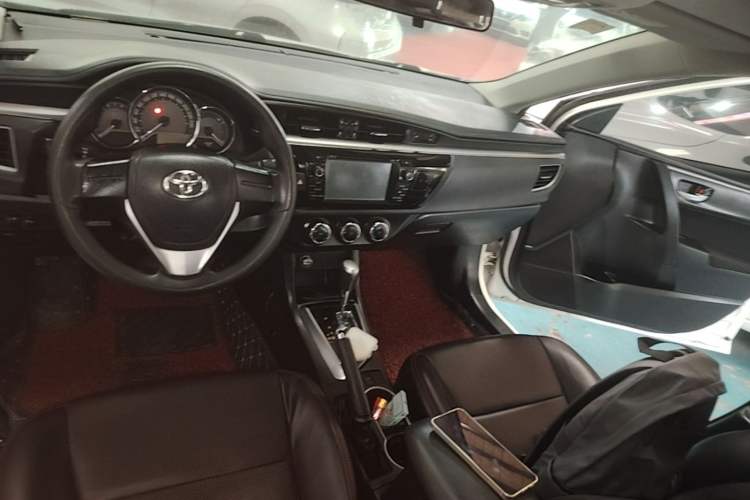 Used Toyota Levin 2014 1.6G CVT Elite Edition Center Console