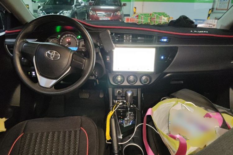 Used Toyota Levin 2014 1.6G CVT Elite Edition Center Console