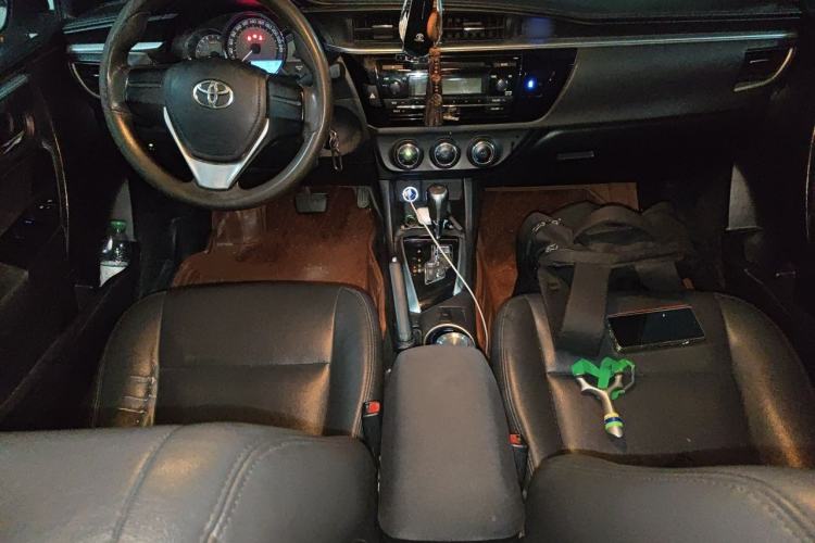 Used Toyota Levin 2014 1.6G CVT Elite Edition Center Console