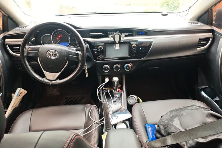 Used Toyota Levin 2014 1.6G CVT Elite Edition Center Console