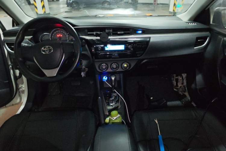 Used Toyota Levin 2014 1.6G CVT Elite Edition Center Console