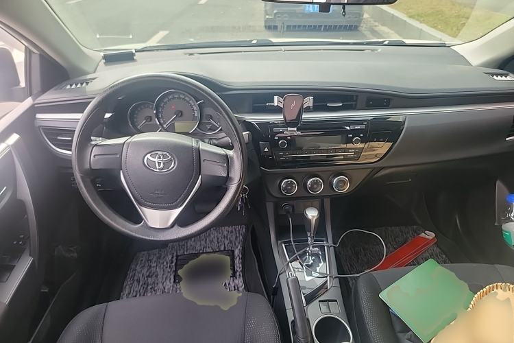 Used Toyota Levin 2014 1.6G CVT Elite Edition Center Console