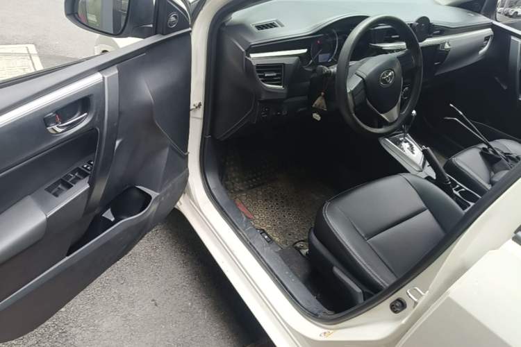 Used Toyota Levin 2014 1.6G CVT Elite Edition Driver Seat