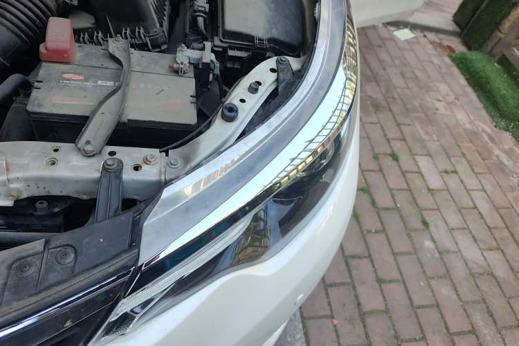 Used Toyota Levin 2014 1.8 GS CVT Elite Edition Engine Bay Left