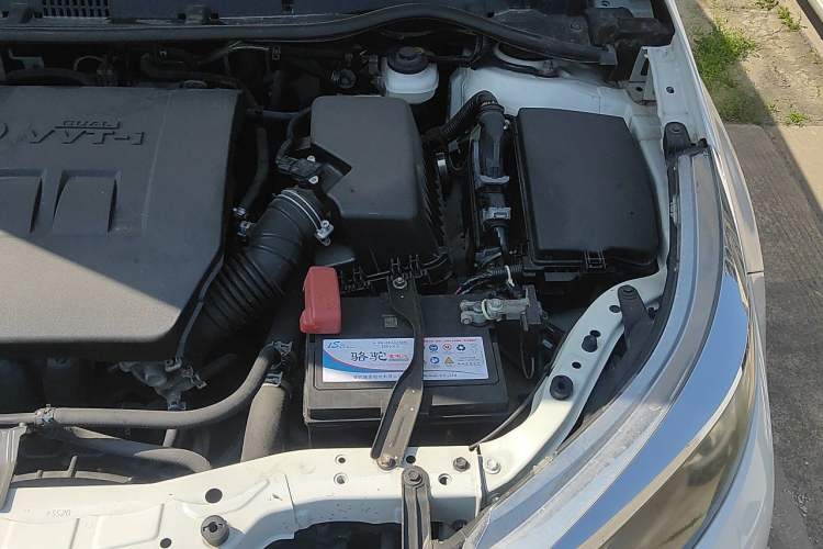 Used Toyota Levin 2014 1.6G CVT Elite Edition Engine Bay Left