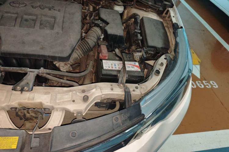 Used Toyota Levin 2014 1.6G CVT Elite Edition Engine Bay Left