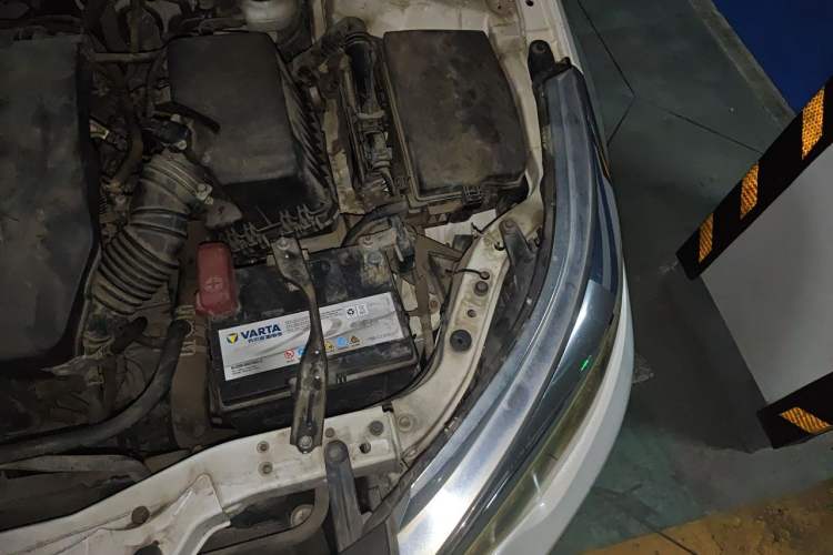 Used Toyota Levin 2014 1.6G CVT Elite Edition Engine Bay Left