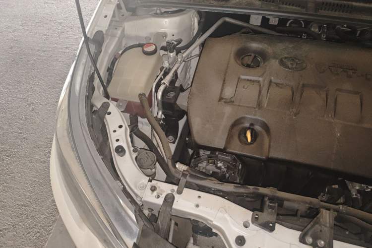 Used Toyota Levin 2014 1.6G CVT Elite Edition Engine Bay Right
