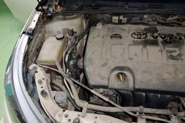 Used Toyota Levin 2014 1.6G CVT Elite Edition Engine Bay Right