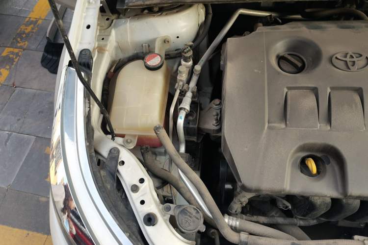 Used Toyota Levin 2014 1.6G CVT Elite Edition Engine Bay Right