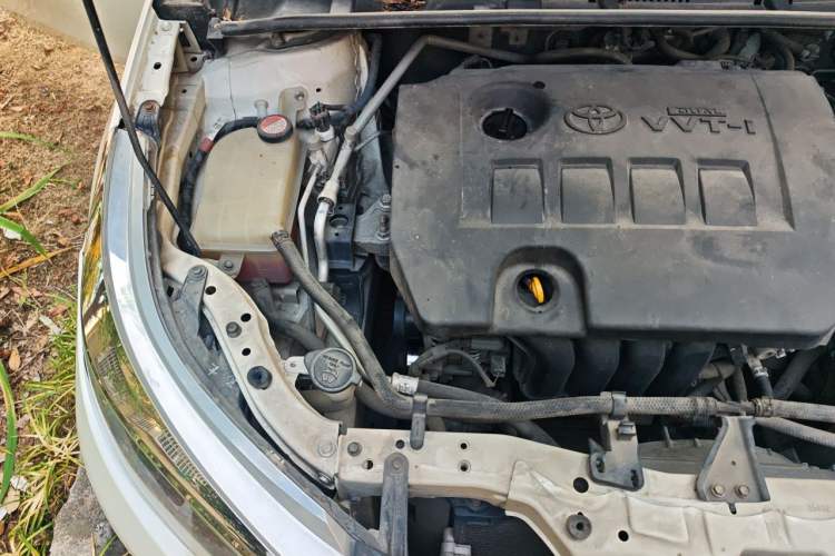 Used Toyota Levin 2014 1.6G CVT Elite Edition Engine Bay Right