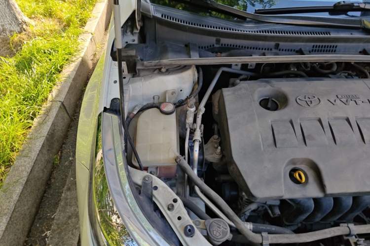 Used Toyota Levin 2014 1.6G CVT Elite Edition Engine Bay Right