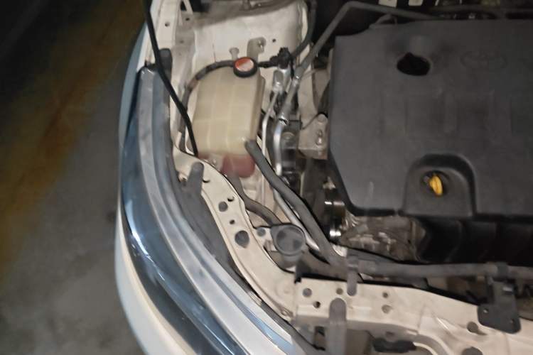 Used Toyota Levin 2014 1.6G CVT Elite Edition Engine Bay Right