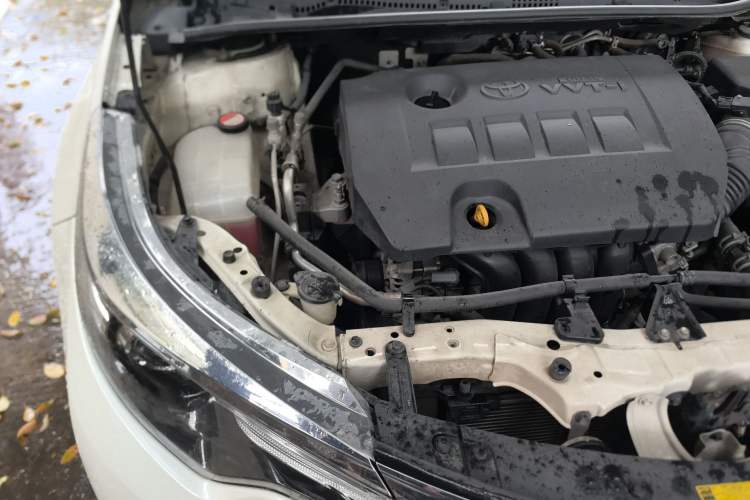 Used Toyota Levin 2014 1.6G CVT Elite Edition Engine Bay Right