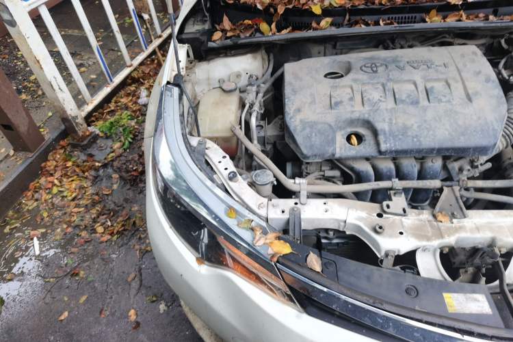 Used Toyota Levin 2014 1.6G CVT Elite Edition Engine Bay Right
