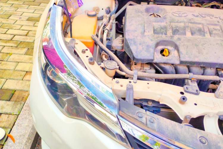 Used Toyota Levin 2014 1.6G CVT Elite Edition Engine Bay Right