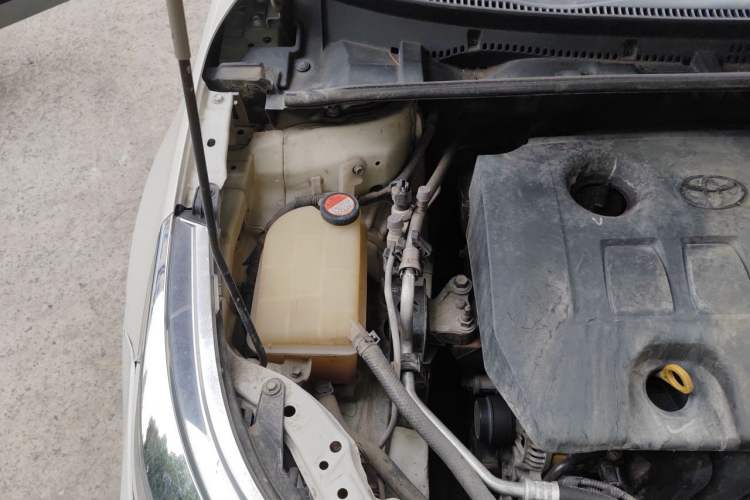 Used Toyota Levin 2014 1.6G CVT Elite Edition Engine Bay Right