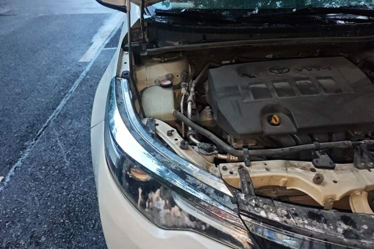 Used Toyota Levin 2014 1.8 GS CVT Elite Edition Engine Bay Right