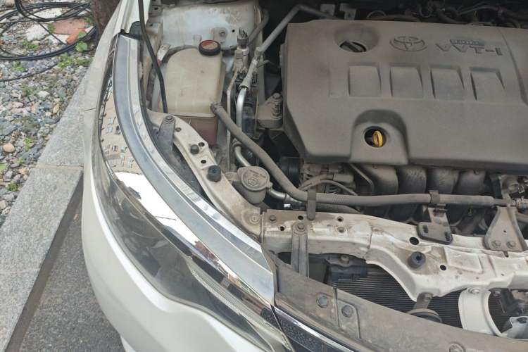 Used Toyota Levin 2014 1.6G CVT Elite Edition Engine Bay Right