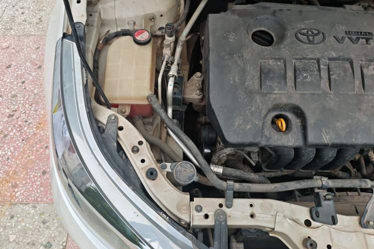 Used Toyota Levin 2014 1.6G CVT Elite Edition Engine Bay Right