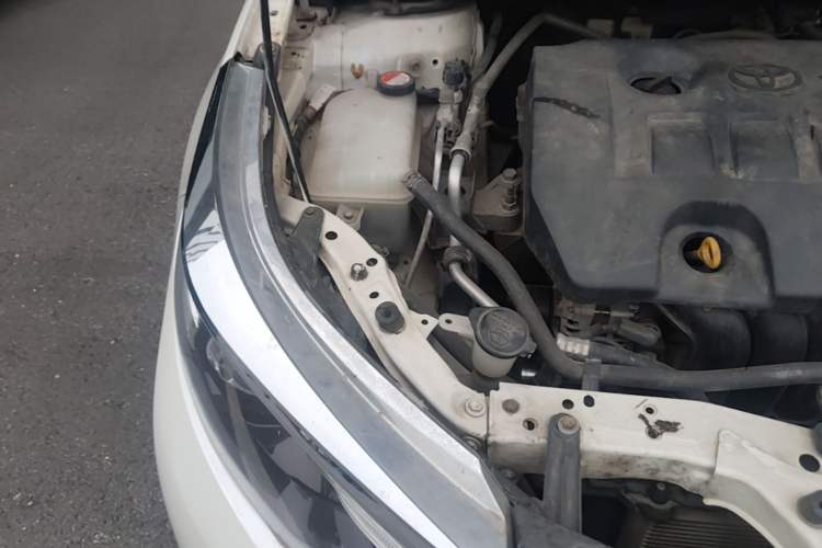 Used Toyota Levin 2014 1.6G CVT Elite Edition Engine Bay Right