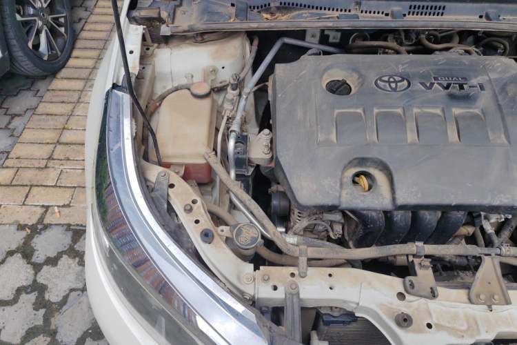 Used Toyota Levin 2014 1.6G CVT Elite Edition Engine Bay Right