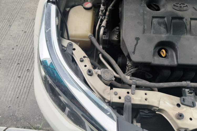 Used Toyota Levin 2014 1.6G CVT Elite Edition Engine Bay Right