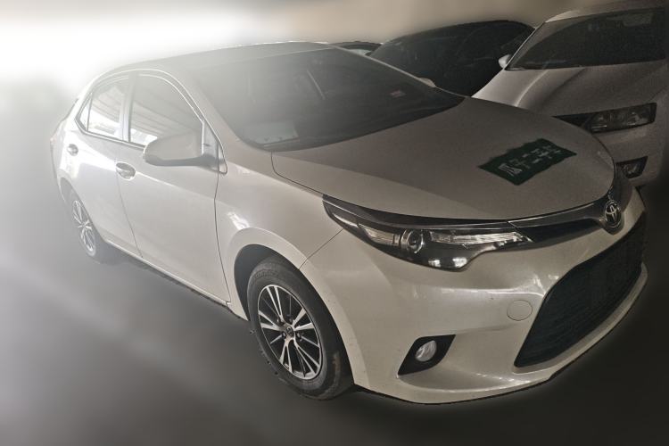 Used Toyota Levin 2014 1.6G CVT Elite Edition Front Right 45 Deg