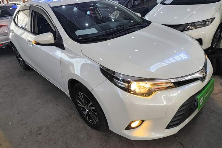Used Toyota Levin 2014 1.6G-L CVT Leading Edition Front Right 45 Deg