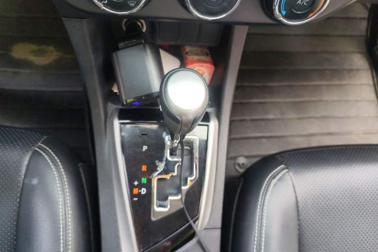 Used Toyota Levin 2014 1.6G CVT Elite Edition Gear Lever