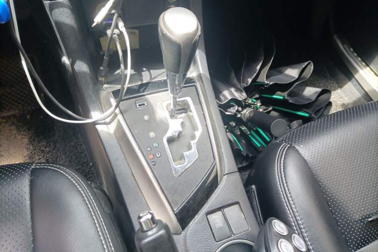 Used Toyota Levin 2014 1.8 GS CVT Elite Edition Gear Lever