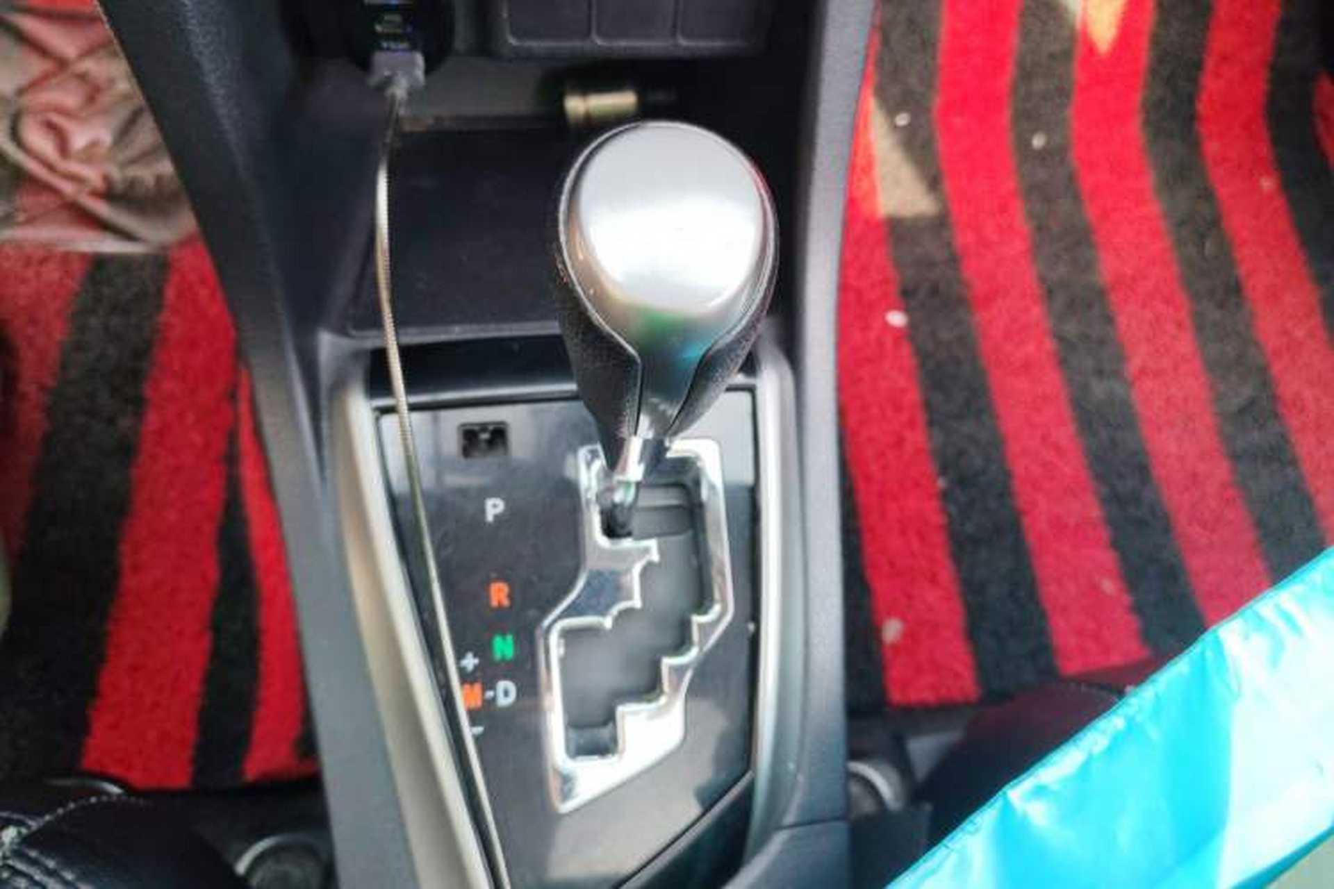 Used Toyota Levin 2014 1.6G CVT Elite Edition Gear Lever