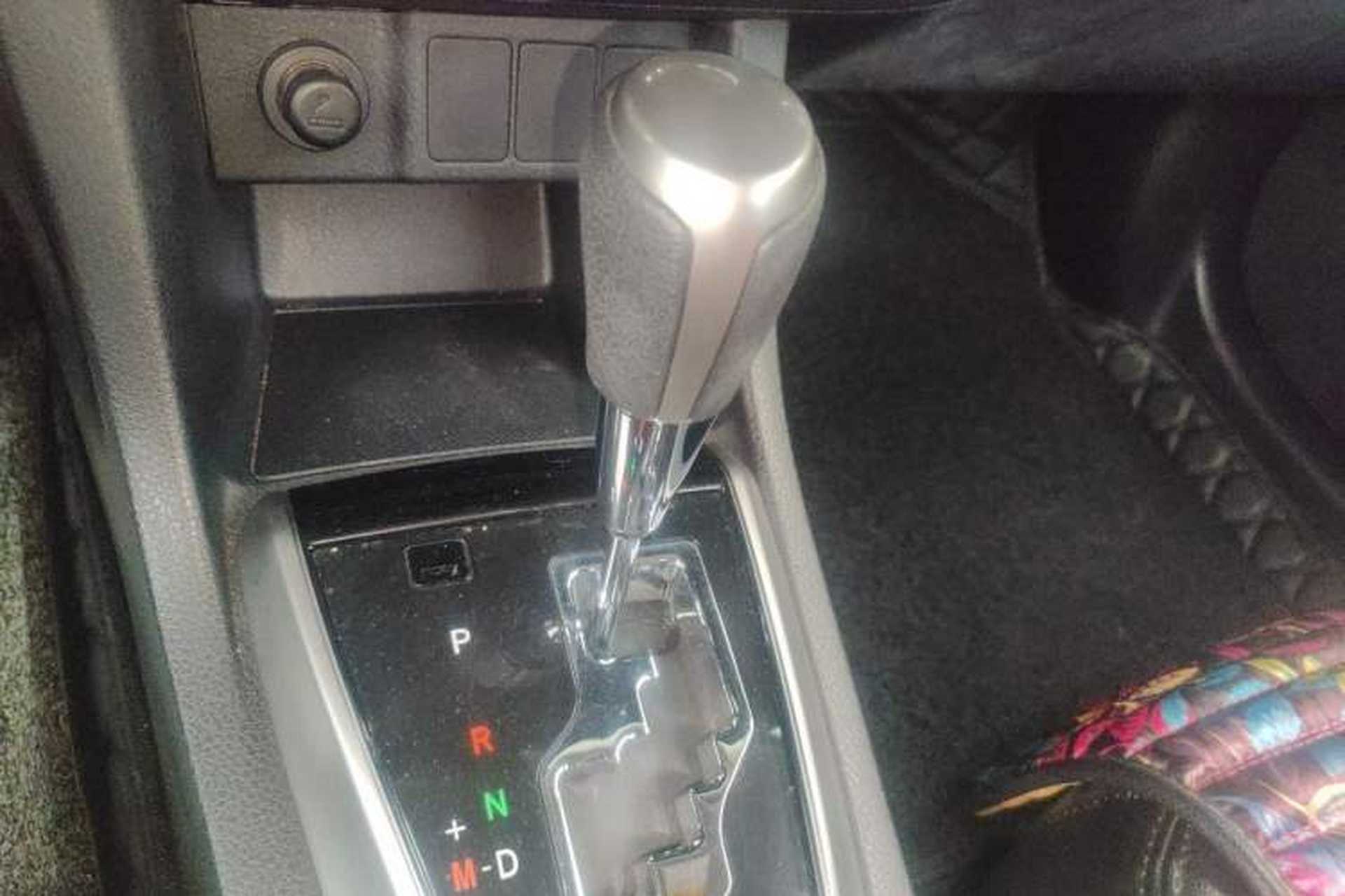 Used Toyota Levin 2014 1.6G CVT Elite Edition Gear Lever