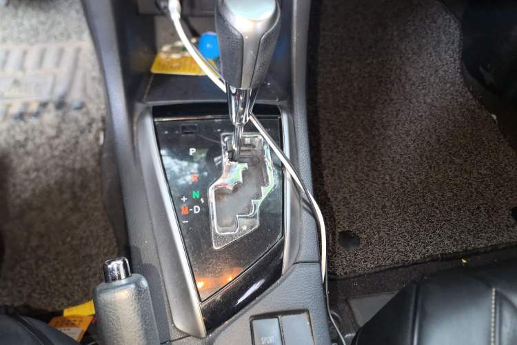 Used Toyota Levin 2014 1.6G CVT Elite Edition Gear Lever