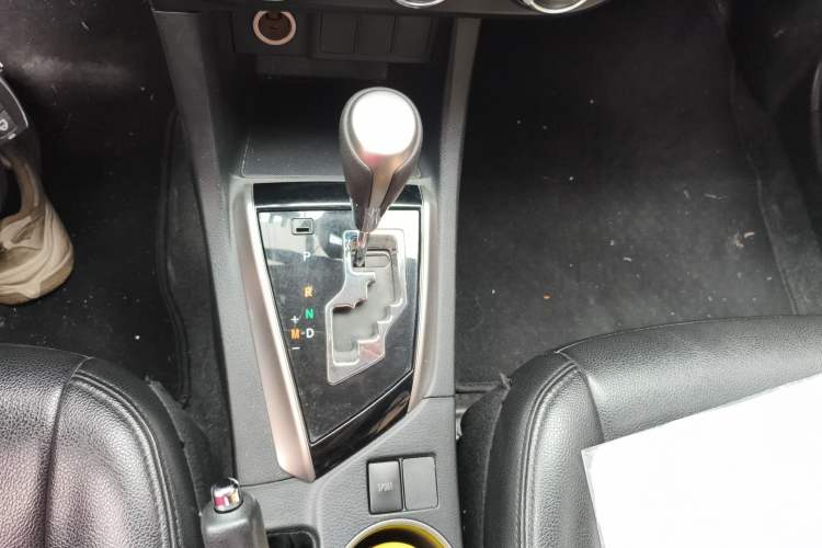 Used Toyota Levin 2014 1.6G CVT Elite Edition Gear Lever
