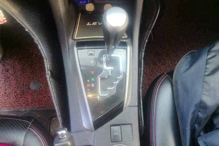 Used Toyota Levin 2014 1.6G CVT Elite Edition Gear Lever