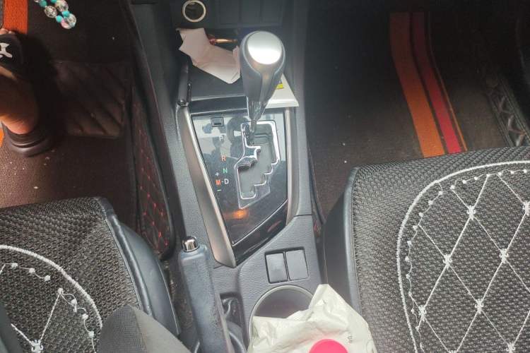 Used Toyota Levin 2014 1.6G CVT Elite Edition Gear Lever